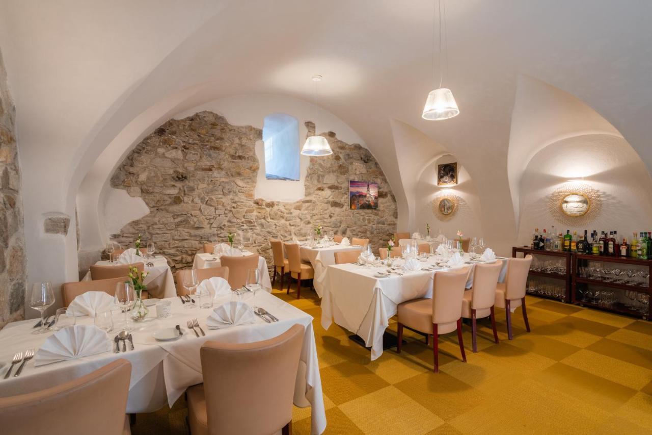 Bellevue Hotel Cesky Krumlov Bagian luar foto