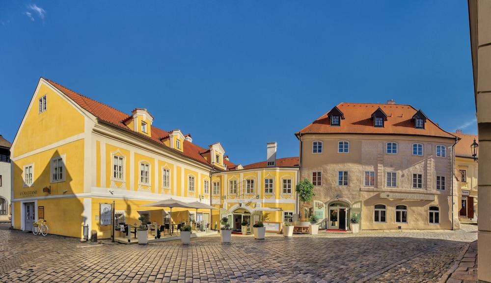 Bellevue Hotel Cesky Krumlov Bagian luar foto