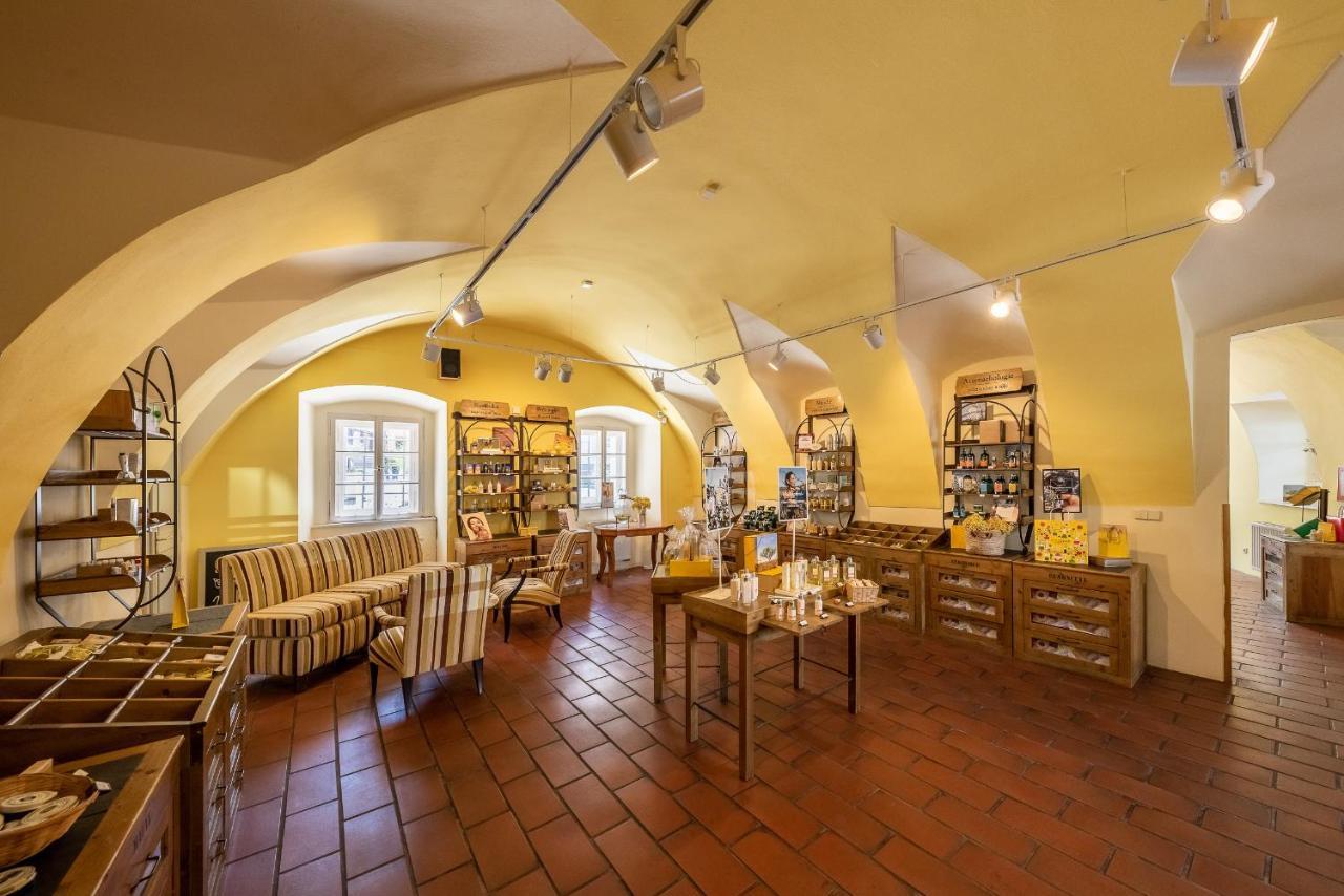 Bellevue Hotel Cesky Krumlov Bagian luar foto