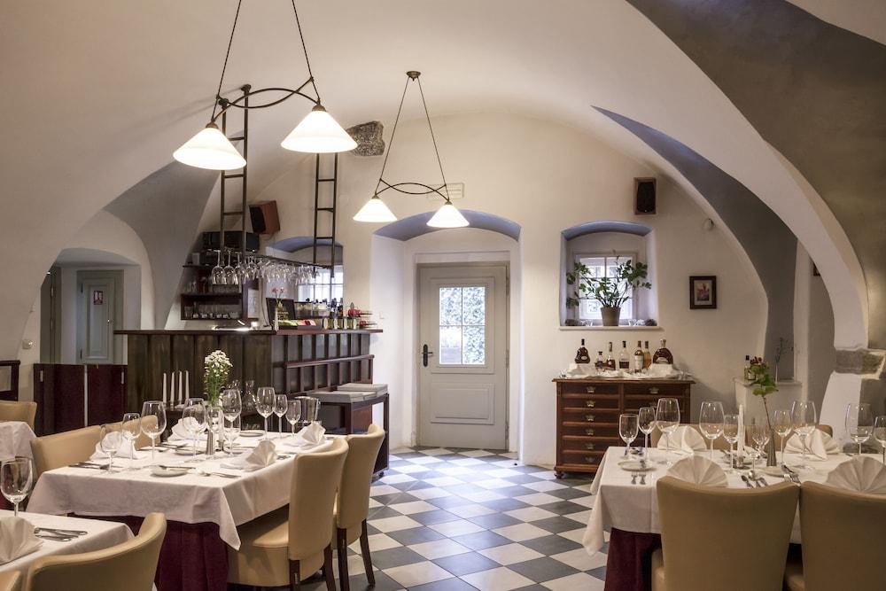 Bellevue Hotel Cesky Krumlov Bagian luar foto