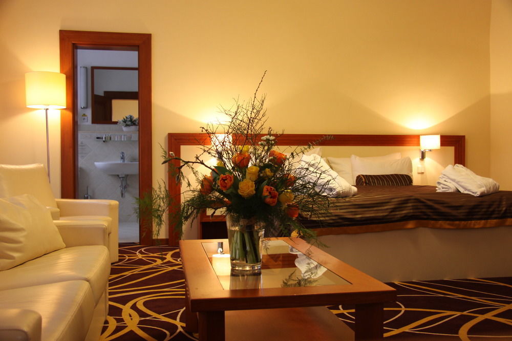 Bellevue Hotel Cesky Krumlov Bagian luar foto